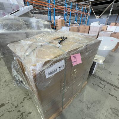 PALLET OF GARDEN TOOLS - TROWELS & CULTIVATORS, SOLD AS IS PALLET OF GARDEN TOOLS - TROWELS & CULTIVATORS, SOLD AS IS