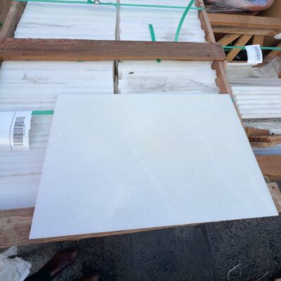 PALLET OF ONYX WHITE POLISHED STONE 400MM X 600MM X 20MM PAVERS PALLET OF ONYX WHITE POLISHED STONE 400MM X 600MM X 20MM PAVERS