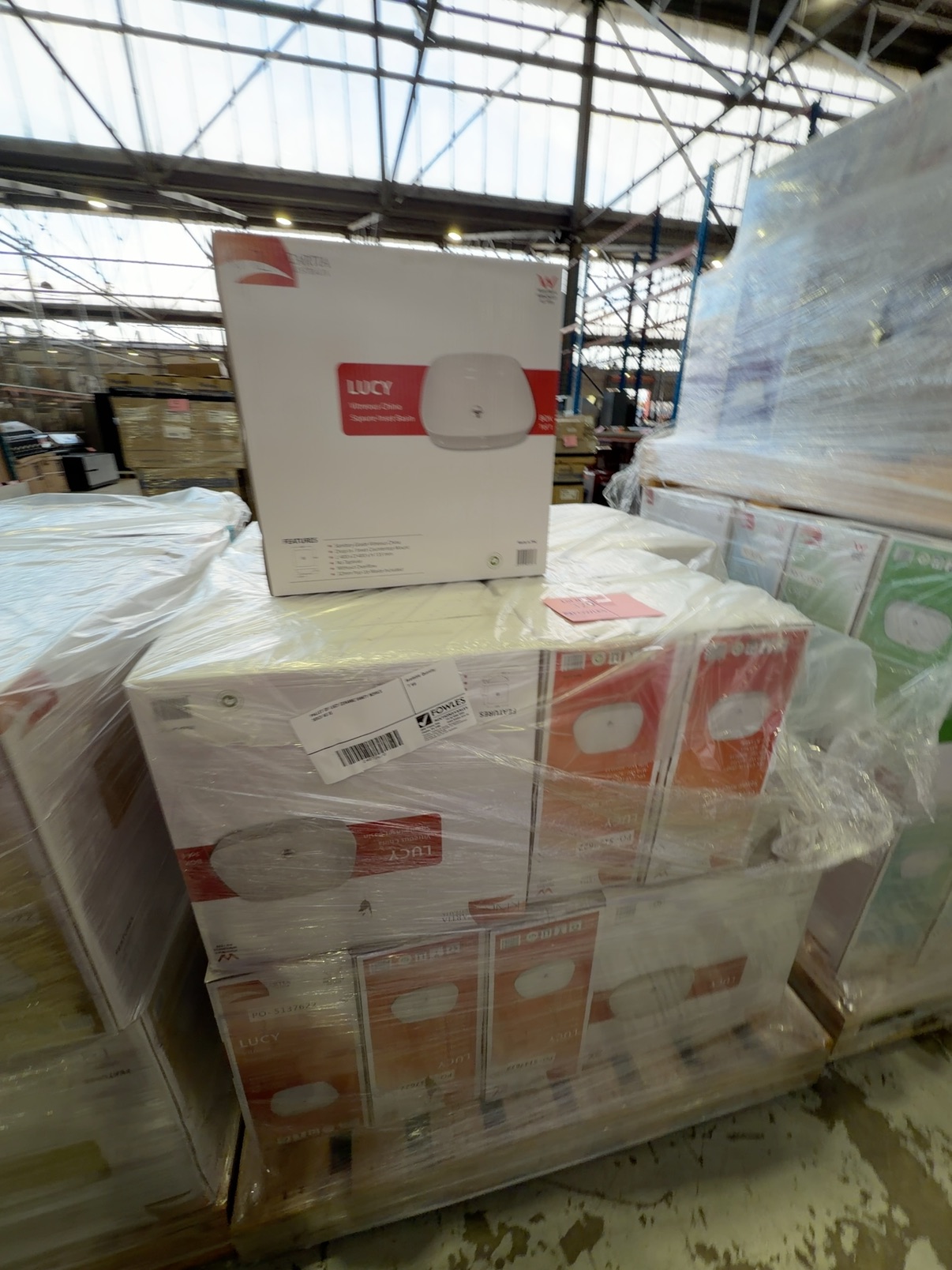 PALLET OF LUCY CERAMIC VANITY BOWLS SOLD AS IS PALLET OF LUCY CERAMIC VANITY BOWLS SOLD AS IS