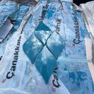 PALLET OF ONYA BLUE 150MM X 150MM BLUE TILE PALLET OF ONYA BLUE 150MM X 150MM BLUE TILE