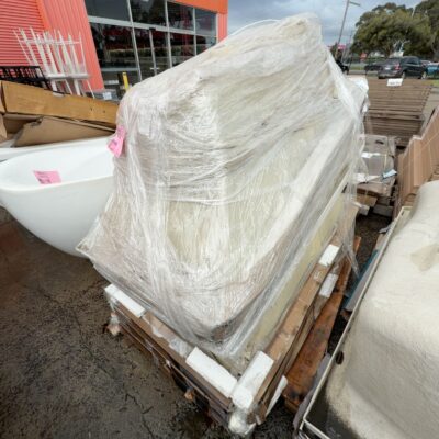 PALLET OF ASSORTED DROP IN BATHS SOLD AS IS PALLET OF ASSORTED DROP IN BATHS SOLD AS IS