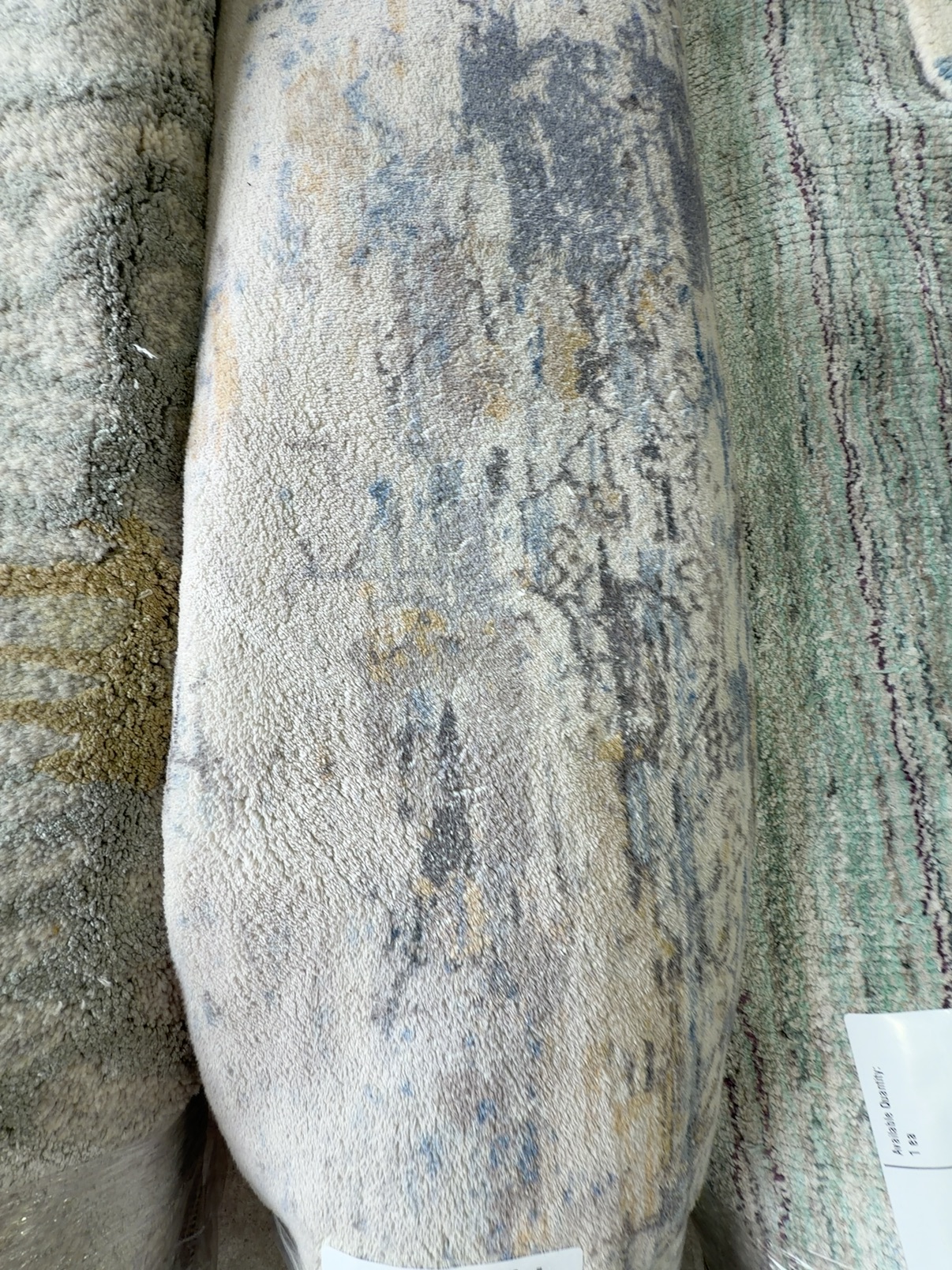 EX STAGING - RUG SOLD AS IS EX STAGING - RUG SOLD AS IS