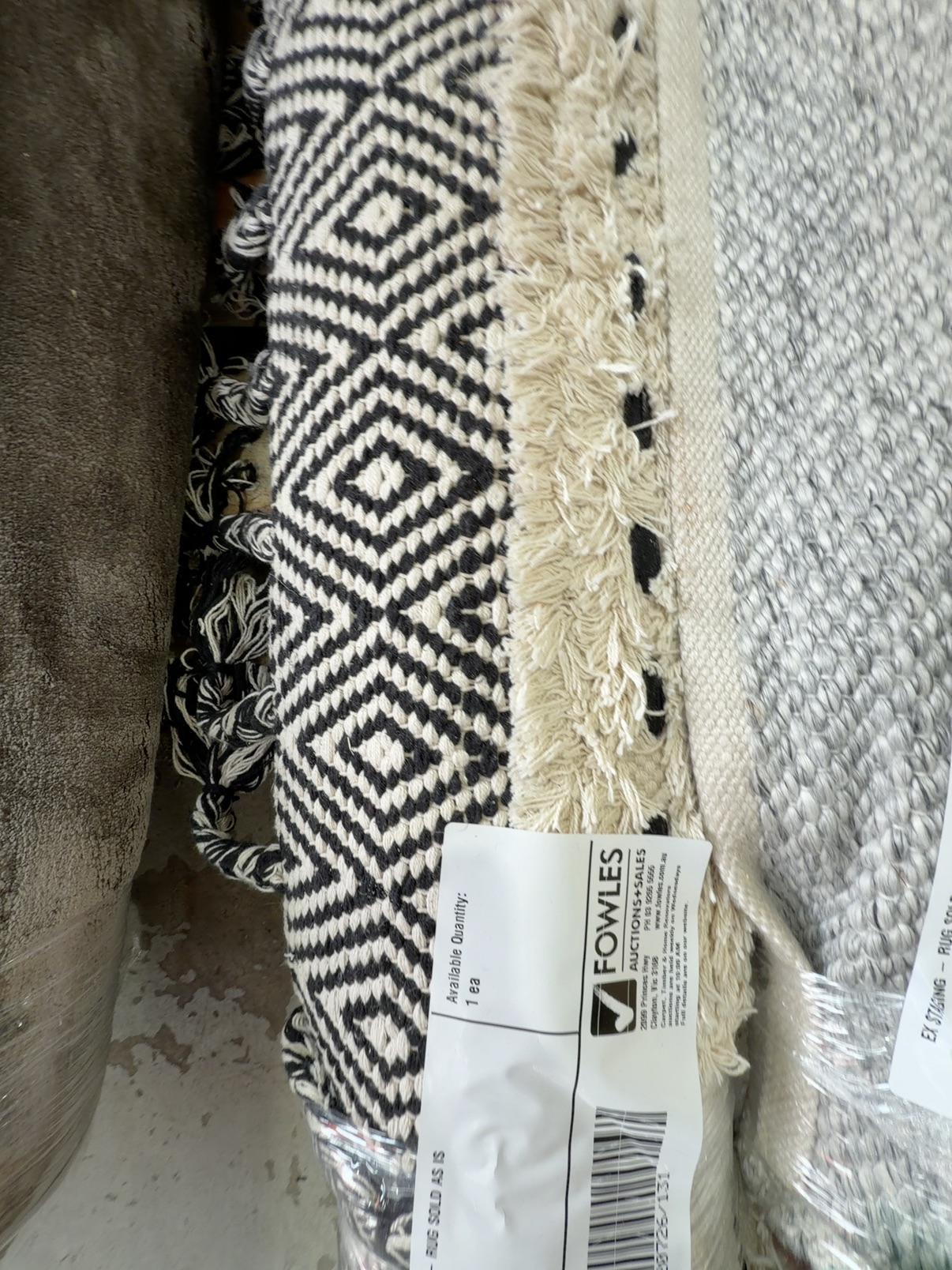 EX STAGING - RUG SOLD AS IS EX STAGING - RUG SOLD AS IS