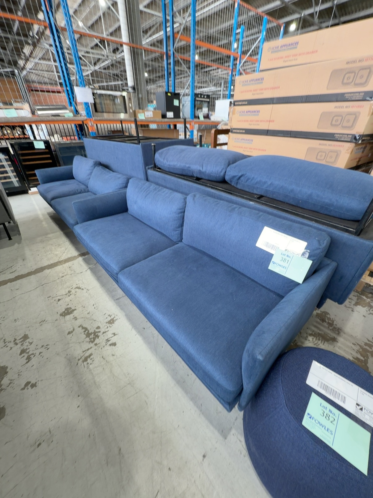 EX HIRE - BLUE MATERIAL COUCH, SOLD AS IS EX HIRE - BLUE MATERIAL COUCH, SOLD AS IS