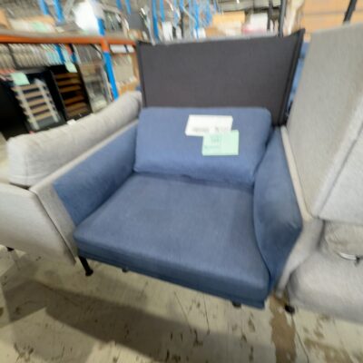 EX HIRE - BLUE MATERIAL ARM CHAIR, SOLD AS IS EX HIRE - BLUE MATERIAL ARM CHAIR, SOLD AS IS