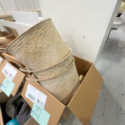 EX DISPLAY HOME - BOX OF ASSORTED DECORATOR ITEMS, SOLD AS IS EX DISPLAY HOME - BOX OF ASSORTED DECORATOR ITEMS, SOLD AS IS