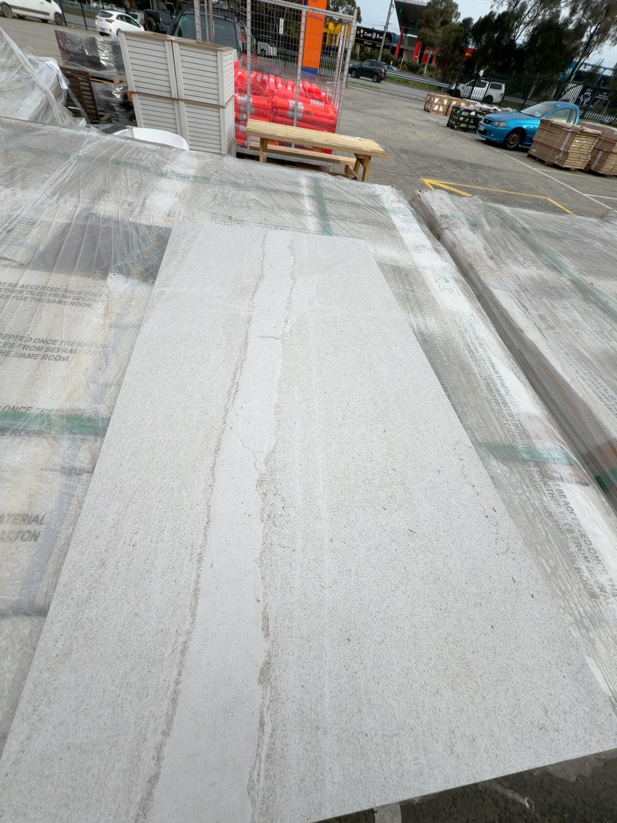 PALLET OF SANDSTONE IVORY MATT TILE 300MM X 600MM CS36251 PALLET OF SANDSTONE IVORY MATT TILE 300MM X 600MM CS36251