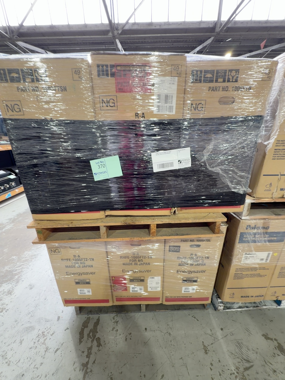 DOUBLE PALLET OF RINNAI GAS SPACE HEATERS, SOLD AS IS NO WARRANTY DOUBLE PALLET OF RINNAI GAS SPACE HEATERS, SOLD AS IS NO WARRANTY