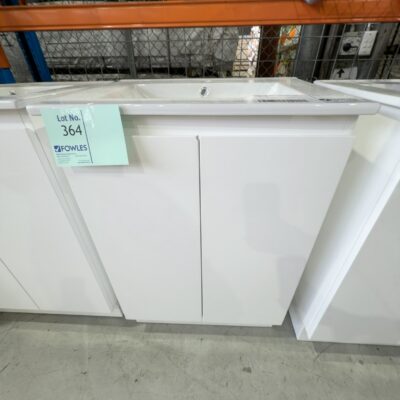 600MM GLOSS WHITE FLOOR VANITY WITH CERAMIC TOP 600MM GLOSS WHITE FLOOR VANITY WITH CERAMIC TOP