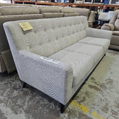 EX STAGING BEIGE BUTTON FABRIC COUCH, 3 SEATER SOLD AS IS EX STAGING BEIGE BUTTON FABRIC COUCH, 3 SEATER SOLD AS IS