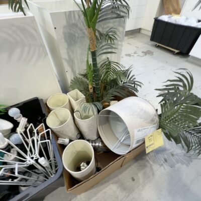 EX STAGING - BOX OF ASSORTED DECORATOR ITEMS, SOLD AS IS