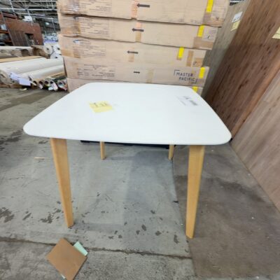 EX STAGING - WHITE LAMINATE SQUARE DINING TABLE 900MM SOLD AS IS EX STAGING - WHITE LAMINATE SQUARE DINING TABLE 900MM SOLD AS IS