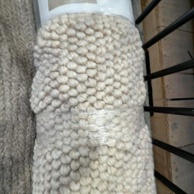 BEIGE WOOL RUG 190CM X 280CM
