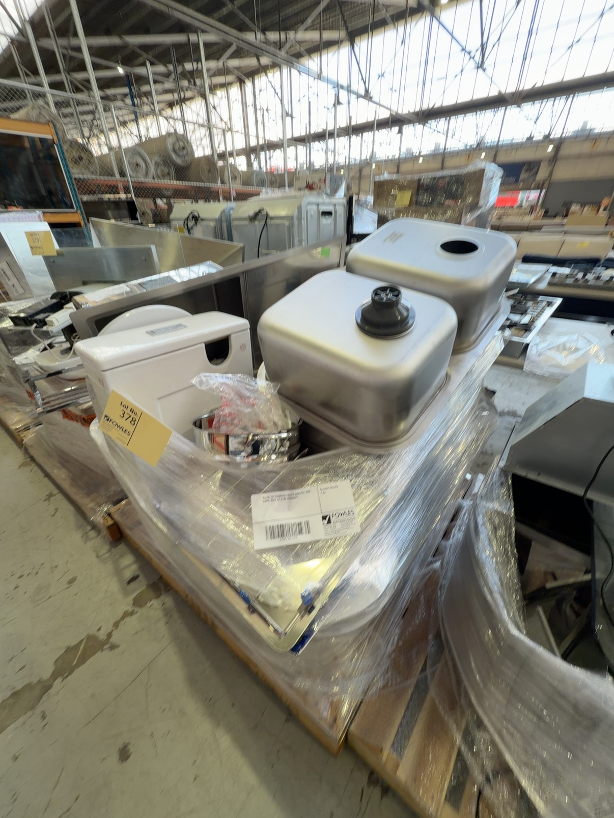 PALLET OF ASSORTED TOILETS DISPLAYS, AND SINKS, SOLD AS IS NO WARRANTY PALLET OF ASSORTED TOILETS DISPLAYS, AND SINKS, SOLD AS IS NO WARRANTY