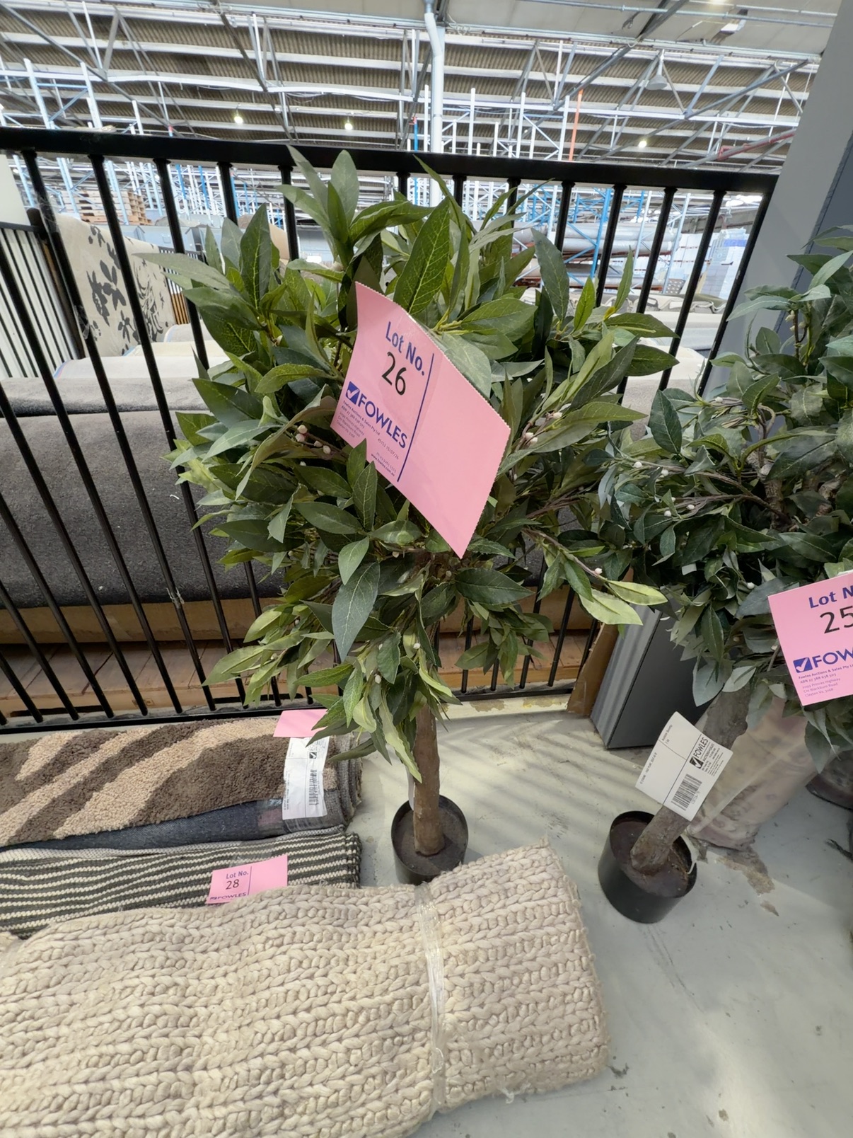 EX STAGING - FAUX PLANT, SOLD AS IS EX STAGING - FAUX PLANT, SOLD AS IS