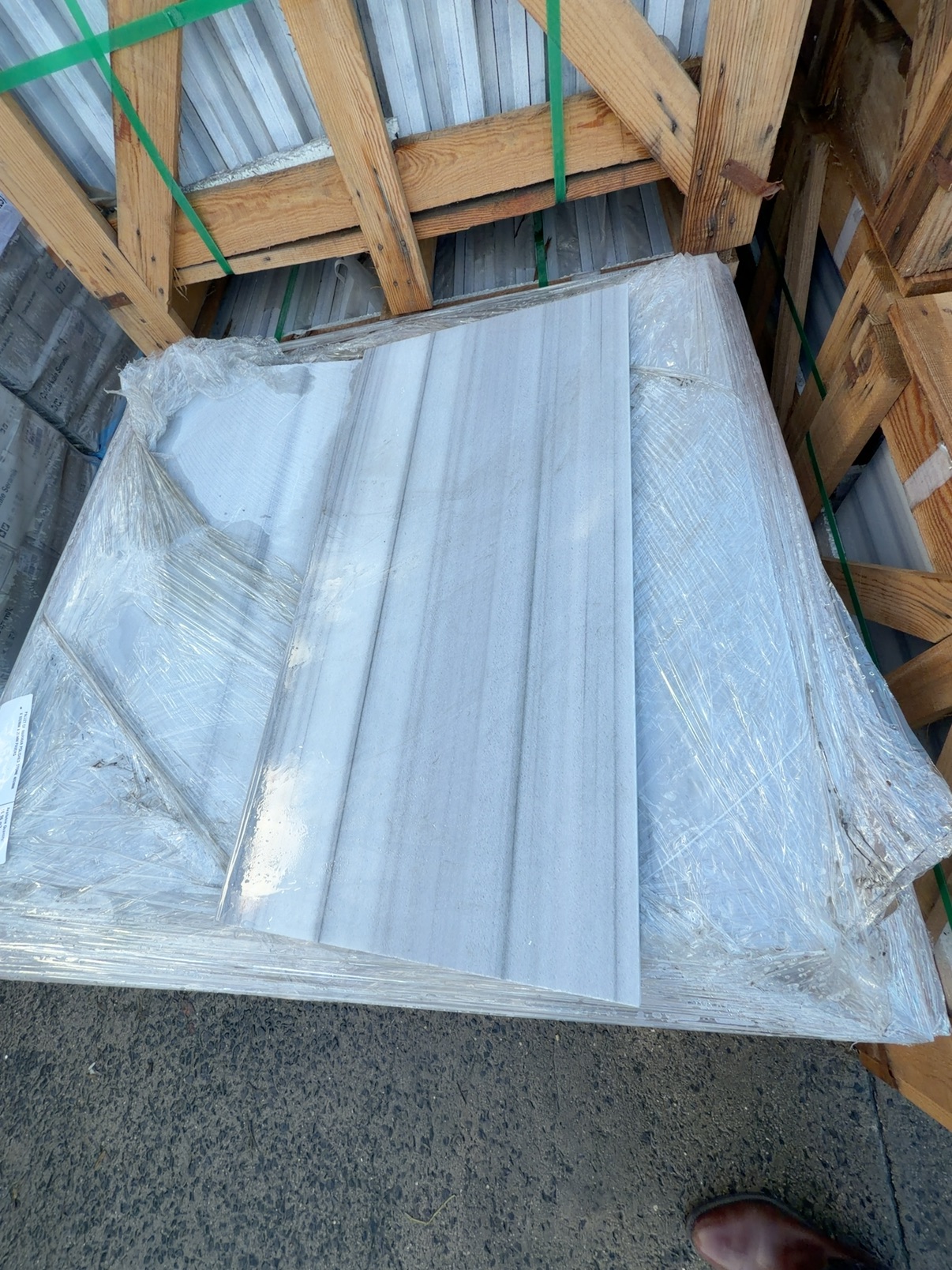 PALLET OF MARMAR POLISHED STONE 400MM X 800MM X 20MM PAVERS PALLET OF MARMAR POLISHED STONE 400MM X 800MM X 20MM PAVERS