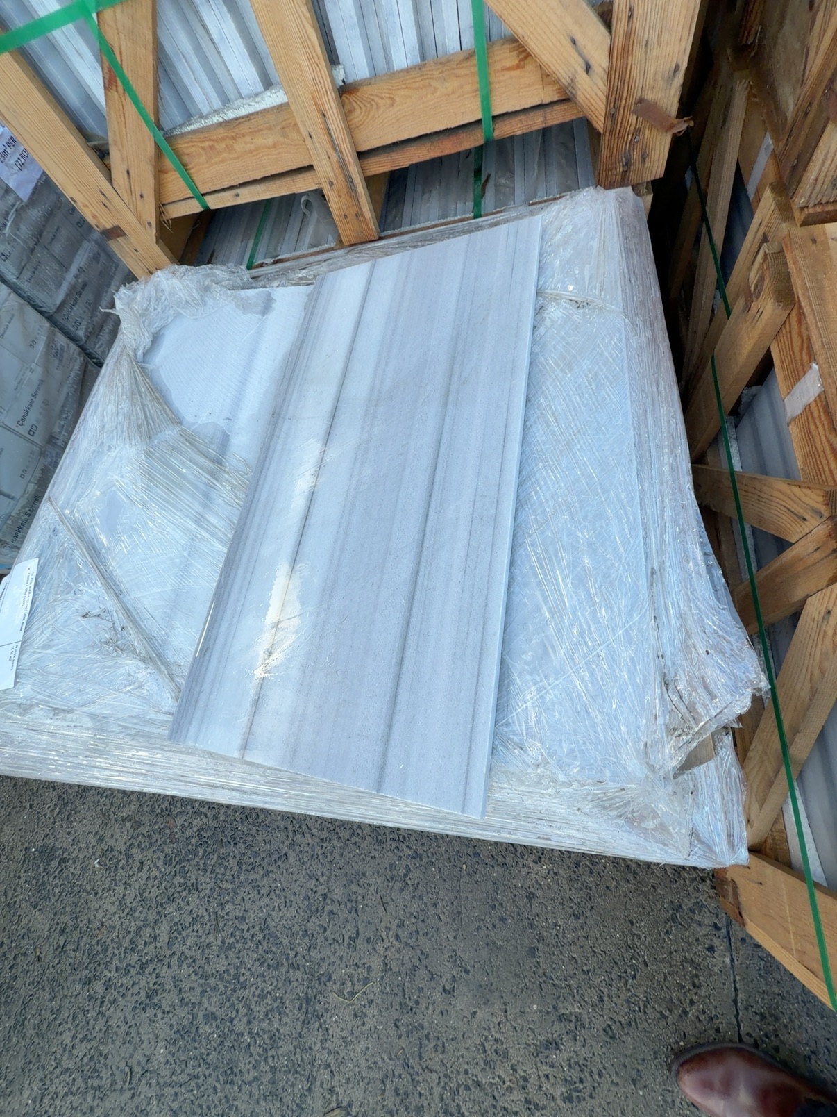 PALLET OF MARMAR POLISHED STONE 400MM X 800MM X 20MM PAVERS PALLET OF MARMAR POLISHED STONE 400MM X 800MM X 20MM PAVERS