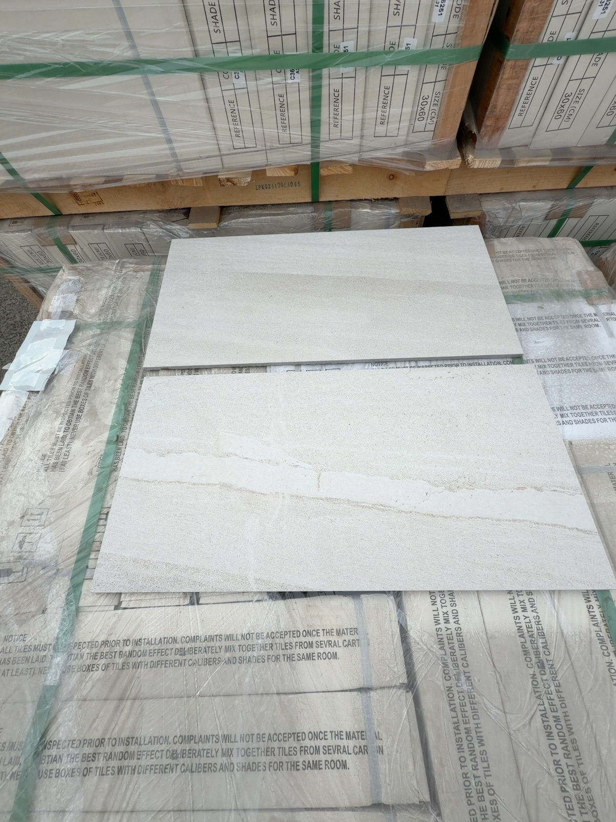 PALLET OF SANDSTONE IVORY MATT TILE 300MM X 600MM CS36251 PALLET OF SANDSTONE IVORY MATT TILE 300MM X 600MM CS36251