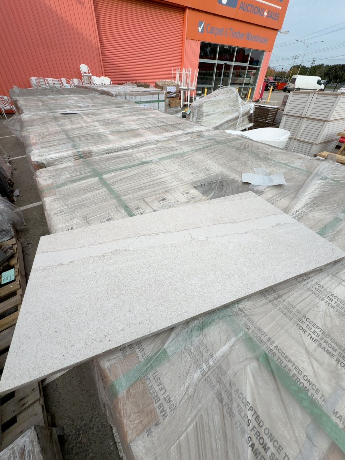 PALLET OF SANDSTONE IVORY MATT TILE 300MM X 600MM CS36251 PALLET OF SANDSTONE IVORY MATT TILE 300MM X 600MM CS36251