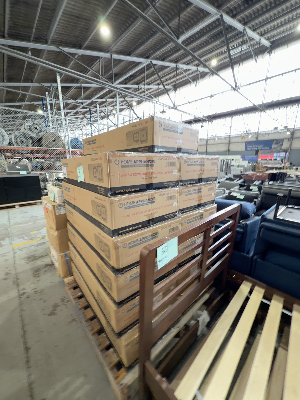 PALLET OF QTY 13 KITCHEN SINKS, ARC IS11RS3 X 8, & ARC IS11LS3 X 5 S/STEEL 1 & 3/4 BOWL (LEFT & RIGHT) SOLD AS IS NO WARRANTY PALLET OF QTY 13 KITCHEN SINKS, ARC IS11RS3 X 8, & ARC IS11LS3 X 5 S/STEEL 1 & 3/4 BOWL (LEFT & RIGHT) SOLD AS IS NO WARRANTY