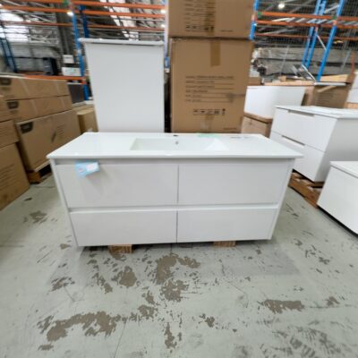 NEW AULIC LEONA 1200MM WALL HUNG VANITY, GLOSS WHITE 4 DRAWERS, WITH CRYSTAL WHITE CERAMIC TOP RRP$1332 CAWH15-1200-CT28 NEW AULIC LEONA 1200MM WALL HUNG VANITY, GLOSS WHITE 4 DRAWERS, WITH CRYSTAL WHITE CERAMIC TOP RRP$1332 CAWH15-1200-CT28