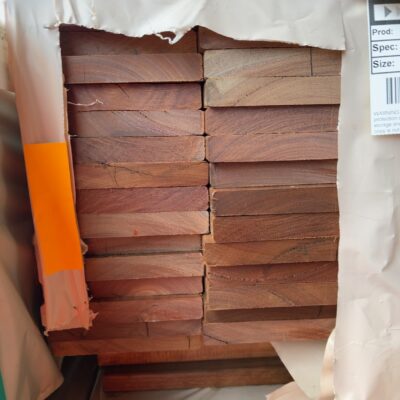 135X19 FEATURE GRADE SPOTTED GUM DECKING- (PACK CONSISTS OF RANDOM SHORT LENGTHS)