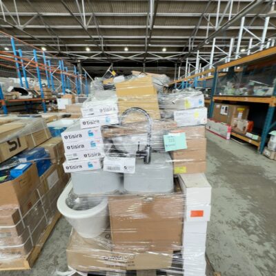 PALLET OF DESIGNER TAPWARE AND ACCESSORIES, CAROMA, PHOENIX, ALDER, FRANKE ETC SOLD AS IS **PALLET 2**