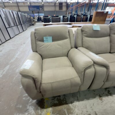 EX DISPLAY MASON ARMCHAIR WITH ELECTRIC RECLINERS AND HEADRESTS SOLD AS IS EX DISPLAY MASON ARMCHAIR WITH ELECTRIC RECLINERS AND HEADRESTS SOLD AS IS