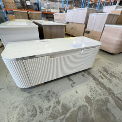 NEW AULIC PETRA MARK II 1200MM CURVED WALL HUNG VANITY, MATTE WHITE GROOVE FINISH, WITH CURVED SNOW WHITE STONE VANITY TOP RRP$2409 CAWH402-1200-ST46FT