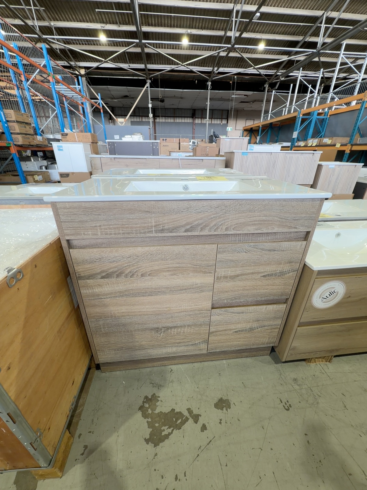 NEW AULIC LEO 900MM FLOOR VANITY, TIMBER LOOK FINISH WITH CRYSTAL CERAMIC TOP RRP$965 CA04-900-CT28 NEW AULIC LEO 900MM FLOOR VANITY, TIMBER LOOK FINISH WITH CRYSTAL CERAMIC TOP RRP$965 CA04-900-CT28