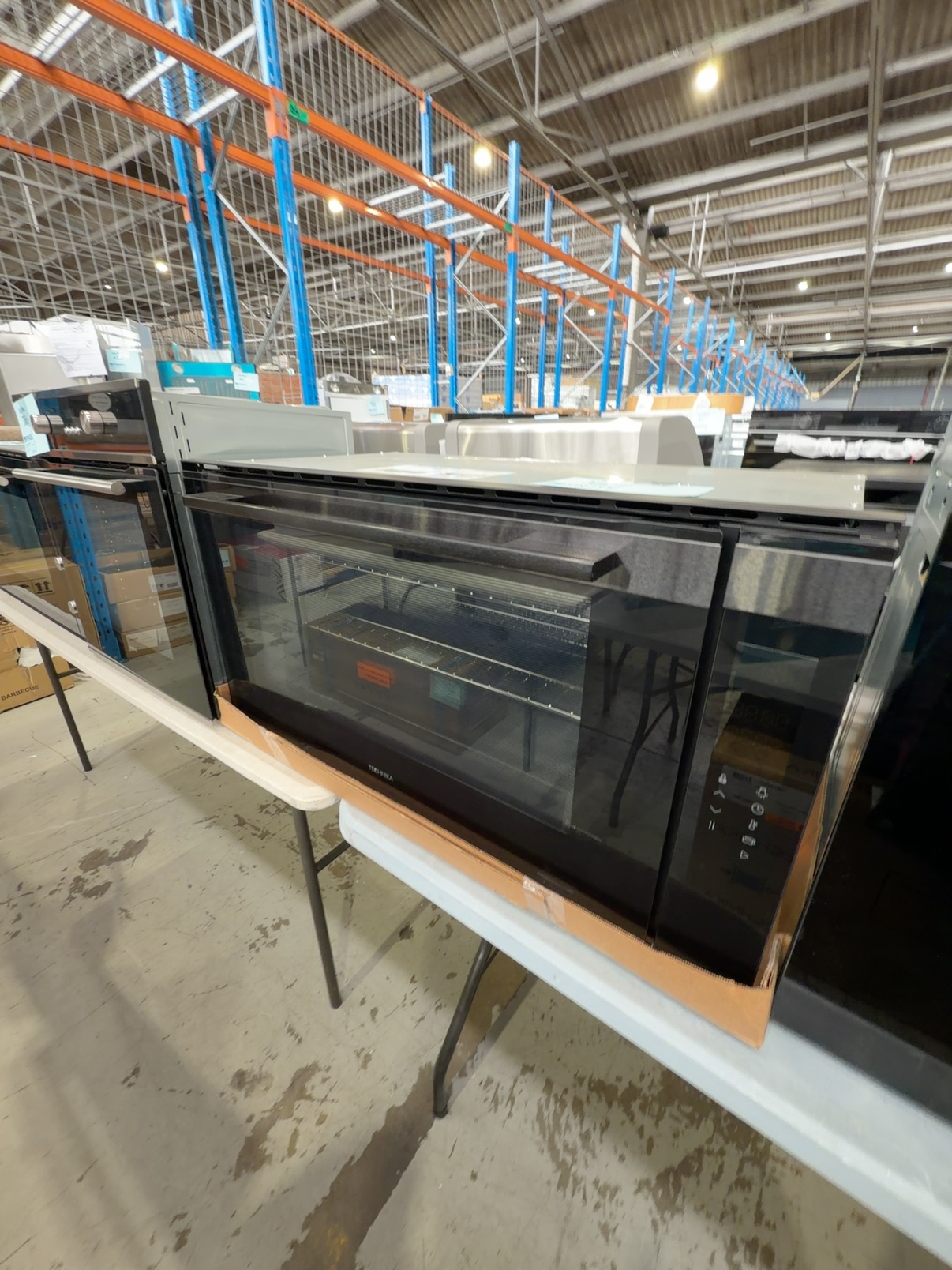 EX DISPLAY TECHNIKA TTDT910-6, 900MM DARK S/STEEL ELECTRIC OVEN WITH 10 FUNCTIONS, 3 MONTH WARRANTY EX DISPLAY TECHNIKA TTDT910-6, 900MM DARK S/STEEL ELECTRIC OVEN WITH 10 FUNCTIONS, 3 MONTH WARRANTY