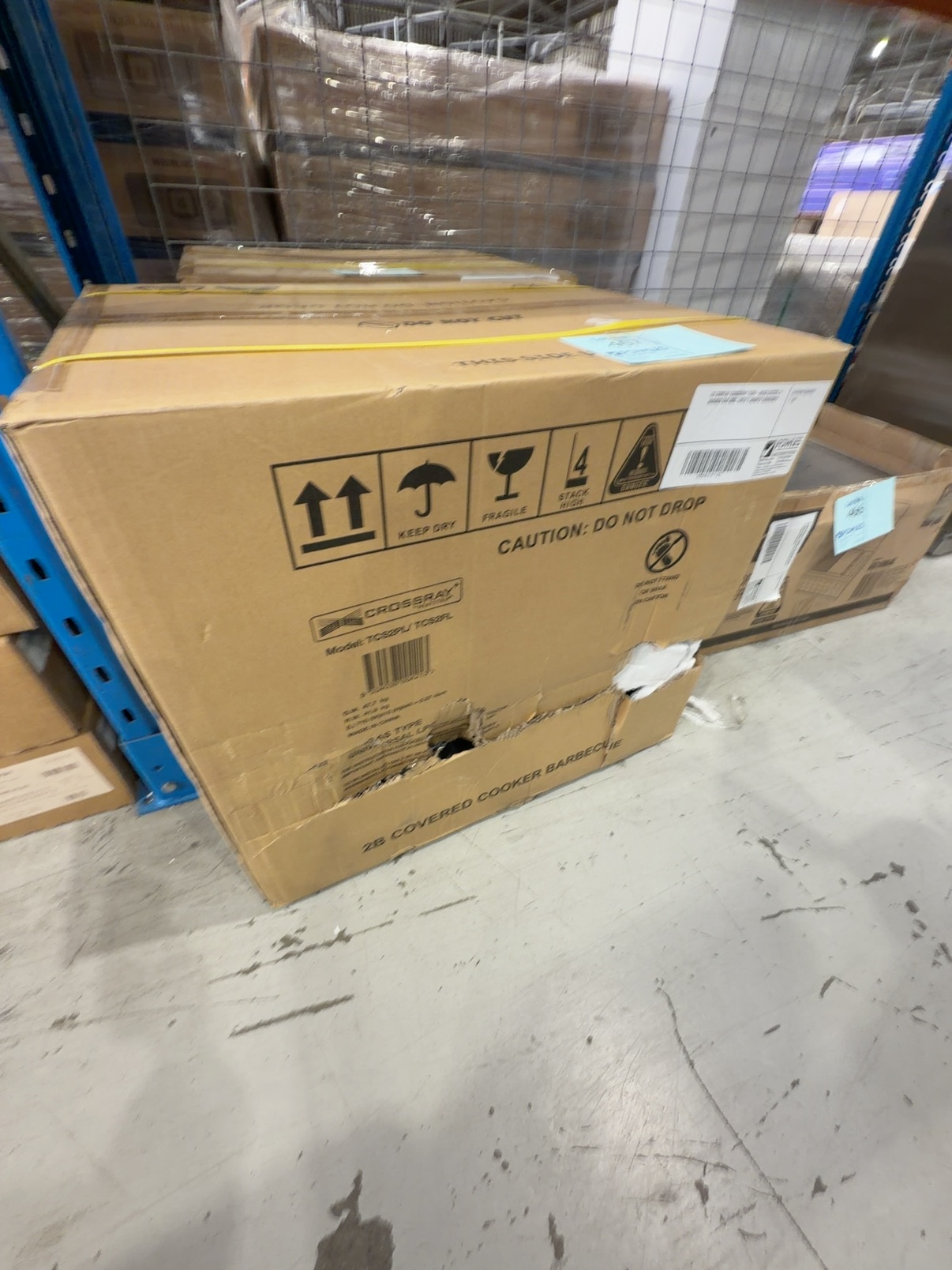 EX DISPLAY CROSSRAY TCR4-HEAD S/STEEL 4 BURNER GAS BBQ, WITH 3 MONTH WARRANTY EX DISPLAY CROSSRAY TCR4-HEAD S/STEEL 4 BURNER GAS BBQ, WITH 3 MONTH WARRANTY