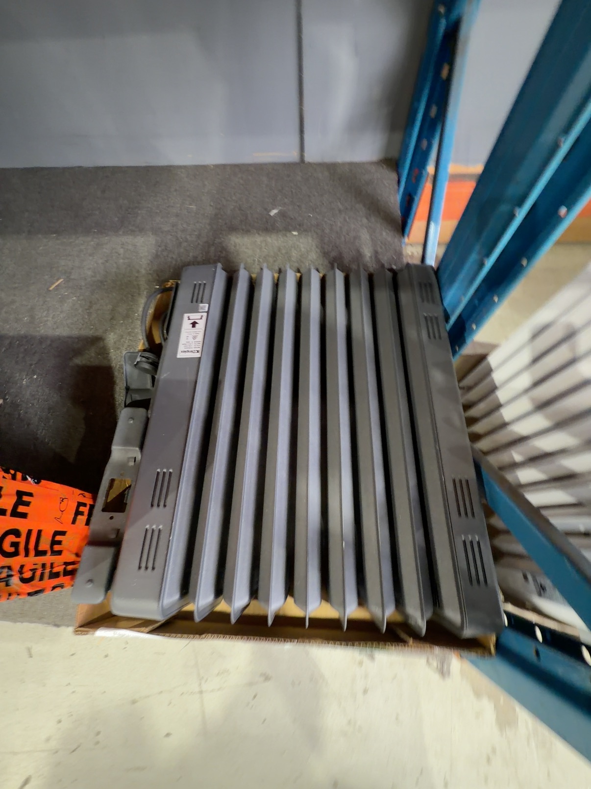 EX DISPLAY DIMPLEX ECR24FA OIL FREE COLUMN HEATER 2.4KW WITH FAN WITH 3 MONTH WARRANTY EX DISPLAY DIMPLEX ECR24FA OIL FREE COLUMN HEATER 2.4KW WITH FAN WITH 3 MONTH WARRANTY