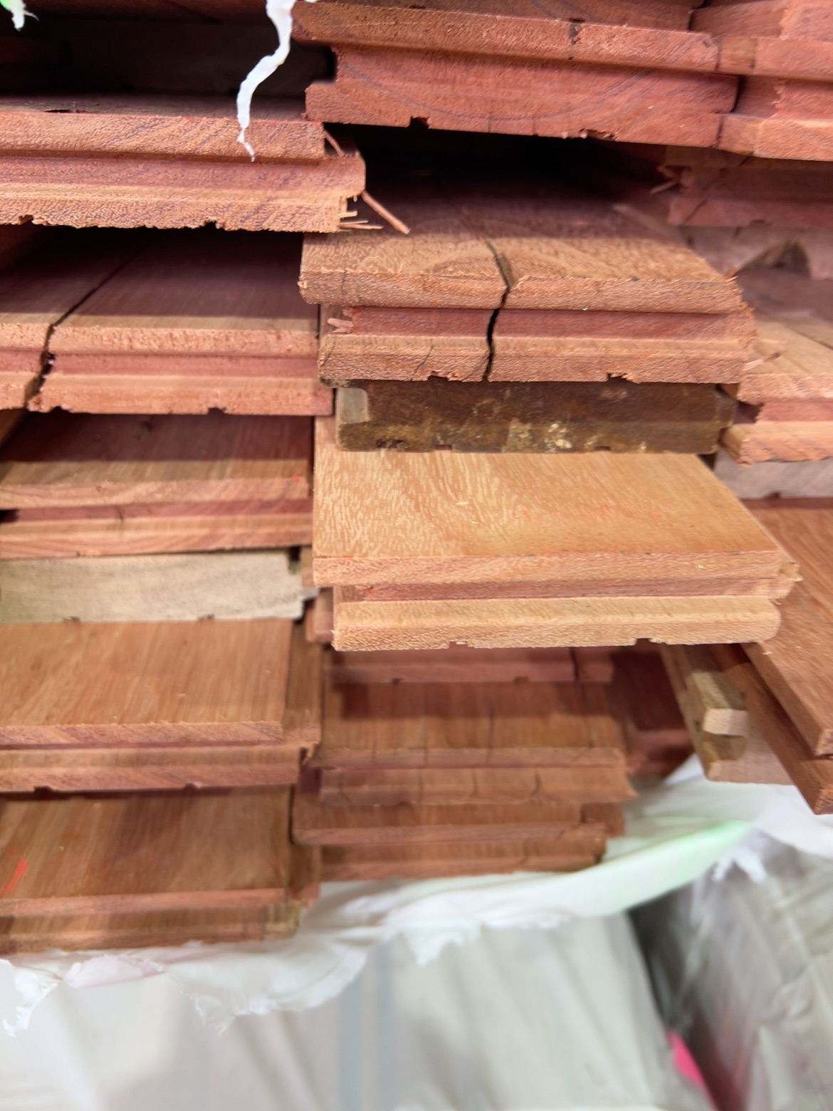 80X19 BLUE GUM COVER GRADE FLOORING 80X19 BLUE GUM COVER GRADE FLOORING
