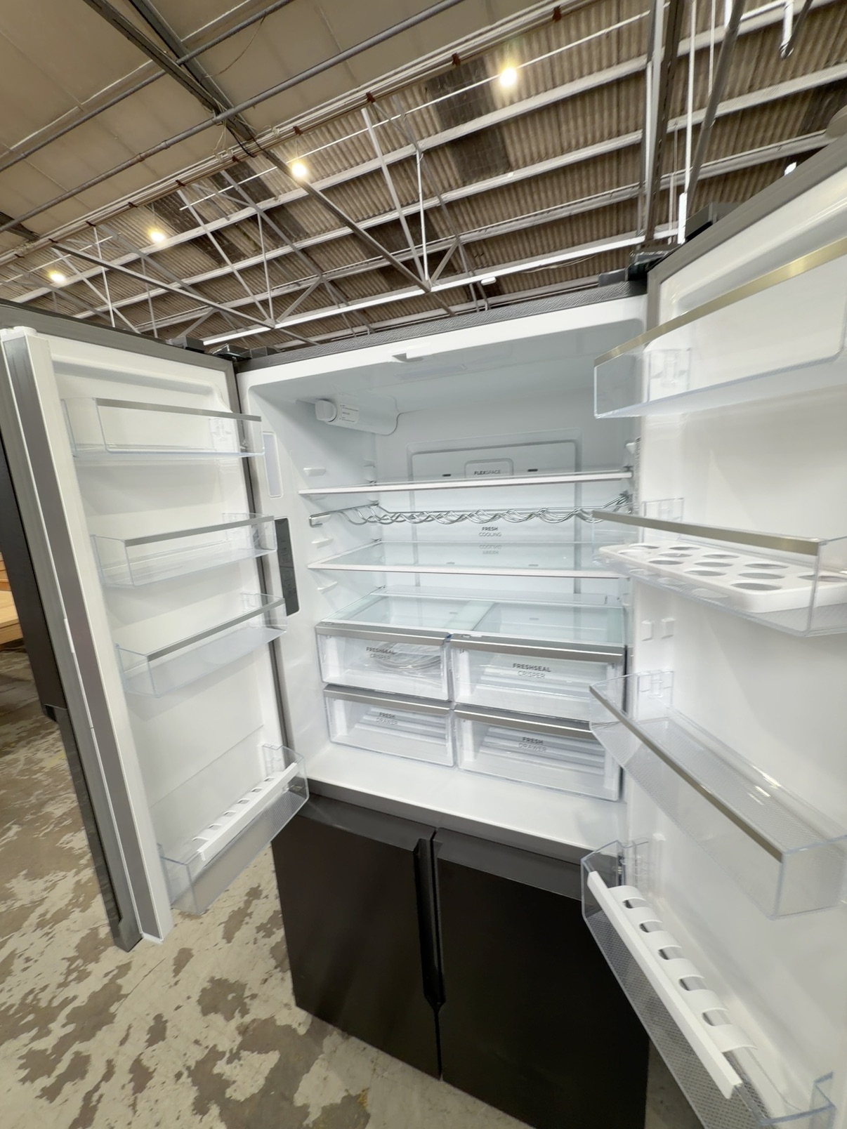 WESTINGHOUSE WQE5650BA MATTE BLACK 564LITRE FRENCH DOOR FRIDGE WITH WATER, MULTI FLOW AIRFLOW SYSTEM, SPILLSAFE SHELVES, FLEXIBLE STORAGE 12 MONTH WARRANTY WESTINGHOUSE WQE5650BA MATTE BLACK 564LITRE FRENCH DOOR FRIDGE WITH WATER, MULTI FLOW AIRFLOW SYSTEM, SPILLSAFE SHELVES, FLEXIBLE STORAGE 12 MONTH WARRANTY