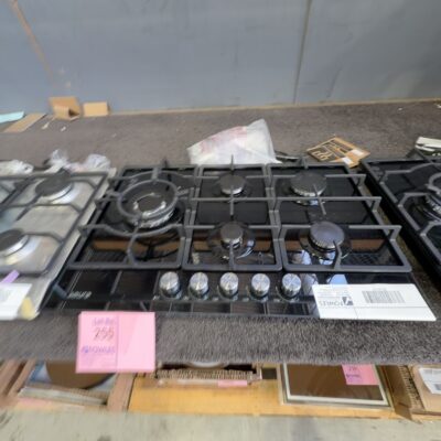 EX DISPLAY EURO 750MM GAS COOKTOP, BLACK GLASS, ECT750GBK2, 3 MONTH WARRANTY