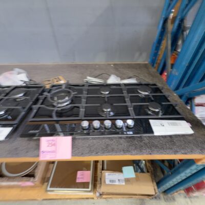 EX DISPLAY EURO 900MM GAS COOKTOP, BLACK GLASS, ECT900GBK2 3 MONTH WARRANTY