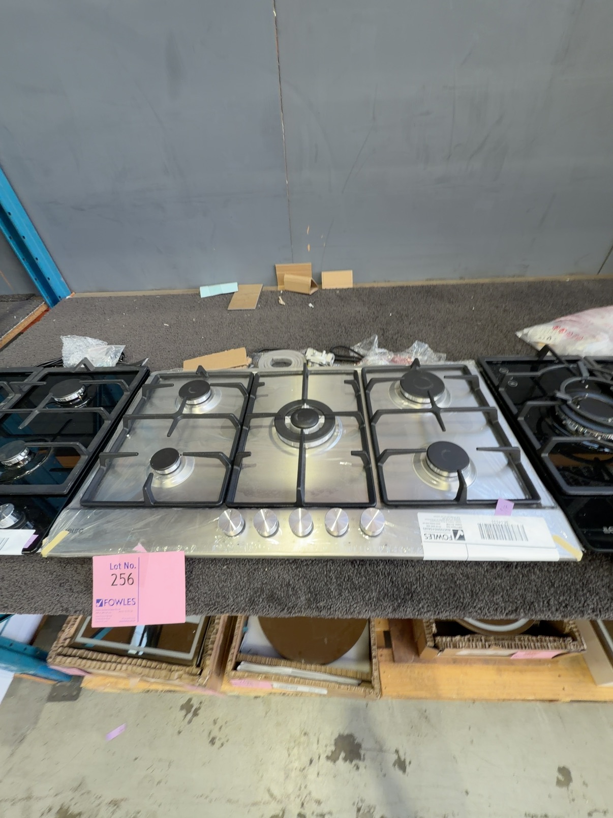 EX DISPLAY EURO 900MM GAS COOKTOP, S/STEEL, ECT900GX2, 3 MONTH WARRANTY EX DISPLAY EURO 900MM GAS COOKTOP, S/STEEL, ECT900GX2, 3 MONTH WARRANTY