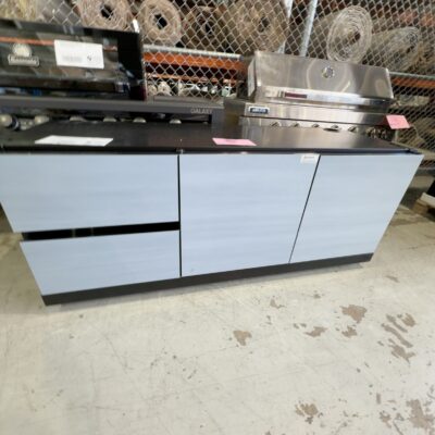 EX DISPLAY EURO OUTDOOR KITCHEN CART MODULE, WITH BLACK GRANITE TOP, 1568MM WITH 2 DOORS, EALOKC1568BK, 3 MONTH WARRANTY EX DISPLAY EURO OUTDOOR KITCHEN CART MODULE, WITH BLACK GRANITE TOP, 1568MM WITH 2 DOORS, EALOKC1568BK, 3 MONTH WARRANTY