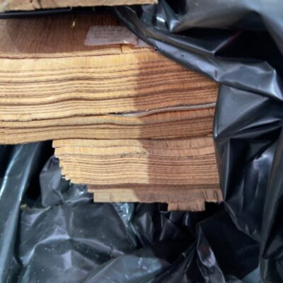 LARGE PALLET OF TAS OAK FLITCH LARGE PALLET OF TAS OAK FLITCH