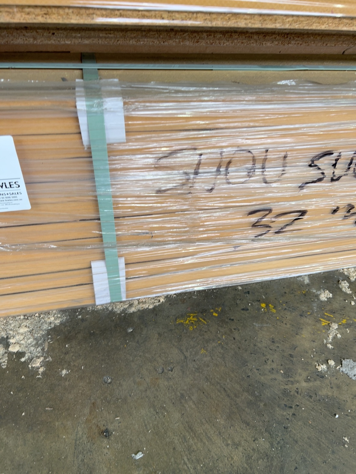 2440X1220X32MM SHOU SUFI BAN COLOUR LAMINATED MR MDF SHEETS 2440X1220X32MM SHOU SUFI BAN COLOUR LAMINATED MR MDF SHEETS