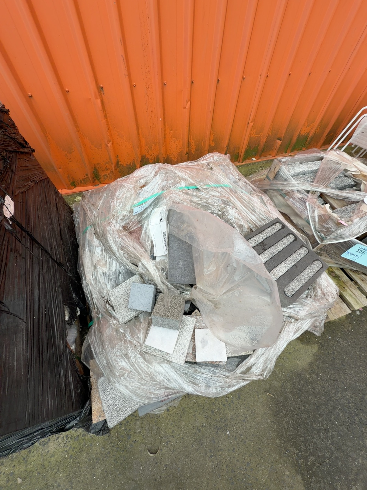 PALLET OF MIXED PAVERS, SOLD AS IS PALLET OF MIXED PAVERS, SOLD AS IS