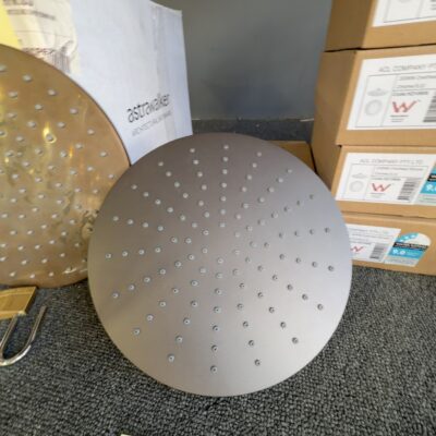 NEW PHOENIX VIVID SHOWER ROSE, 230MM ROUND, V527-30, 12 MONTH WARRANTY NEW PHOENIX VIVID SHOWER ROSE, 230MM ROUND, V527-30, 12 MONTH WARRANTY