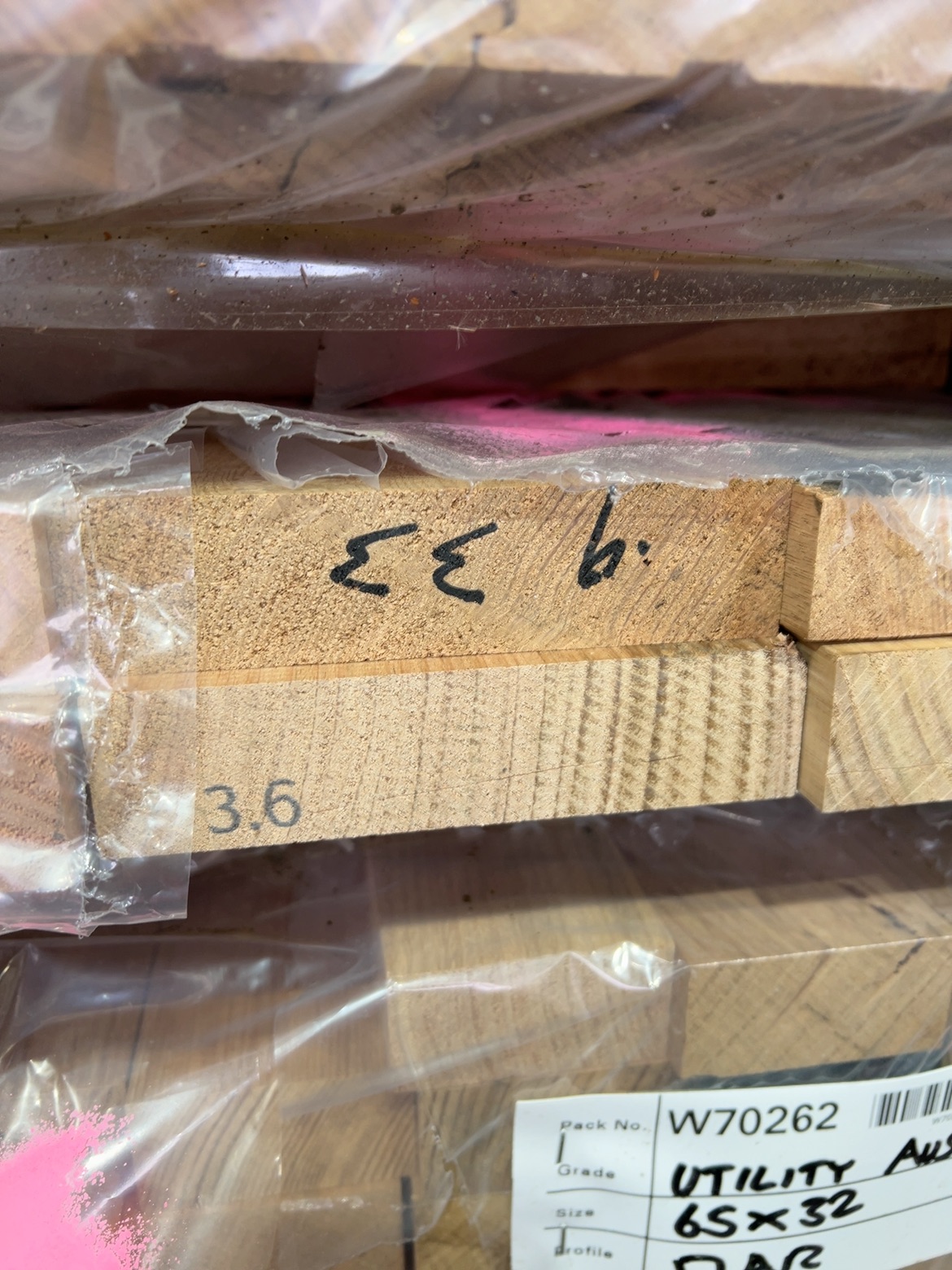 135X32 AUS OAK DAR CLASSIC KD HARDWOOD 135X32 AUS OAK DAR CLASSIC KD HARDWOOD