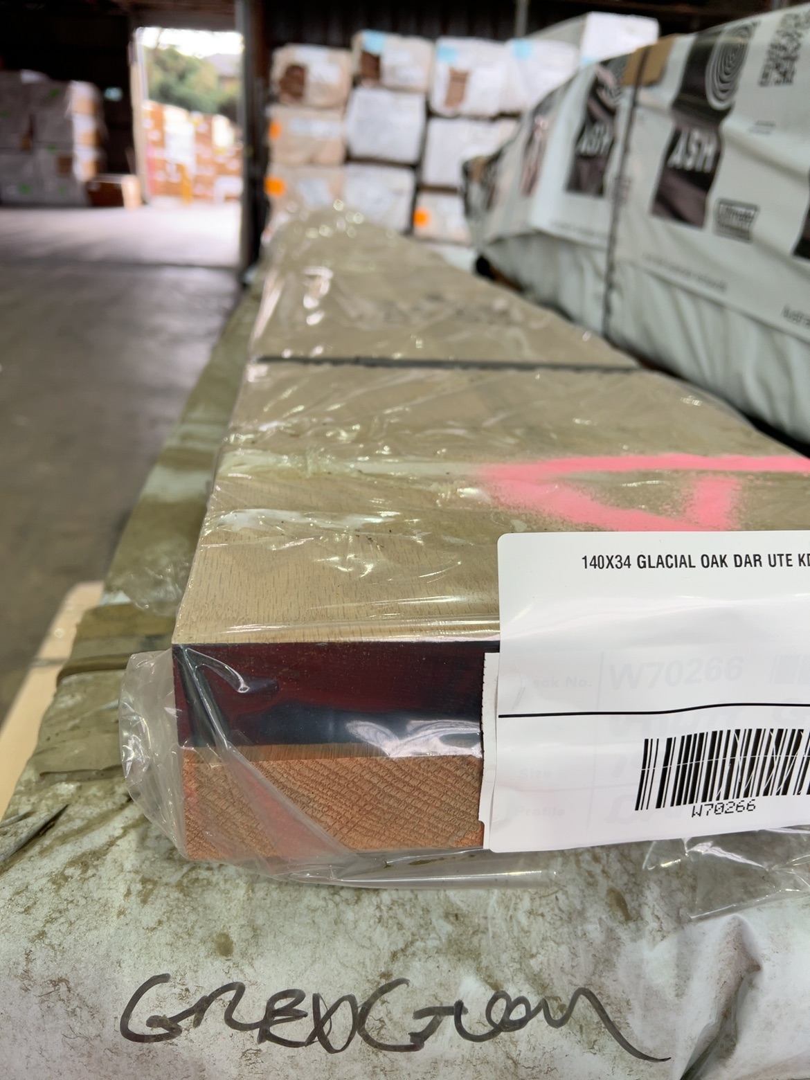 140X34 GLACIAL OAK DAR UTE KD HARDWOOD 140X34 GLACIAL OAK DAR UTE KD HARDWOOD