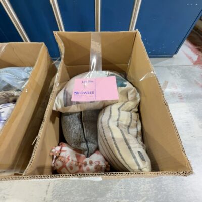 BOX OF ASSORTED STAGING DESIGNER CUSHIONS, SOLD AS IS BOX OF ASSORTED STAGING DESIGNER CUSHIONS, SOLD AS IS