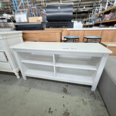 EX SHOWROOM, WHITE TV CABINET SOLD AS IS EX SHOWROOM, WHITE TV CABINET SOLD AS IS