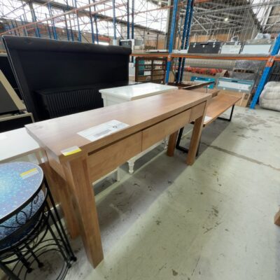 EX SHOWROOM, OAK HALL STAND SOLD AS IS EX SHOWROOM, OAK HALL STAND SOLD AS IS