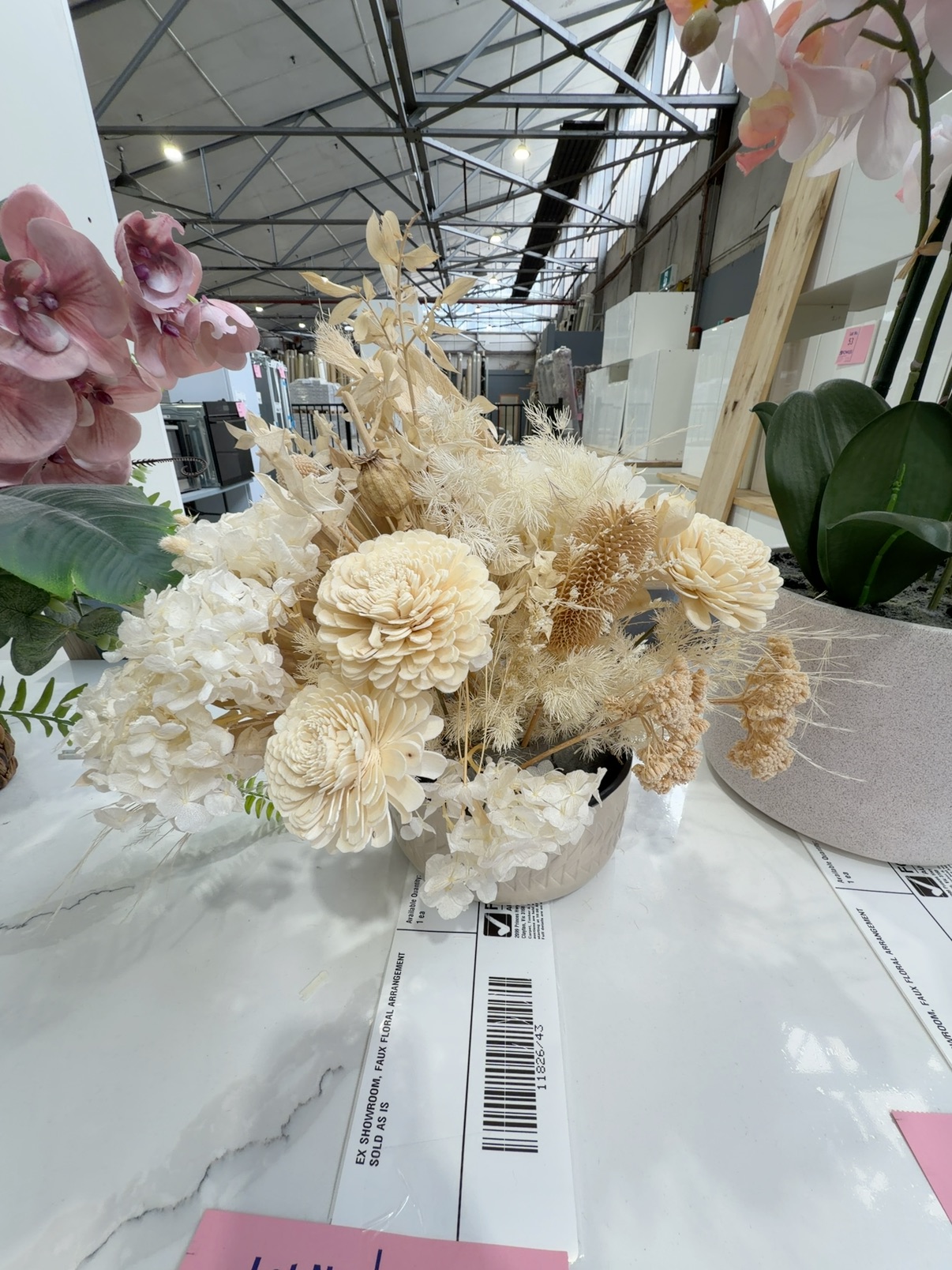 EX SHOWROOM, FAUX FLORAL ARRANGEMENT SOLD AS IS EX SHOWROOM, FAUX FLORAL ARRANGEMENT SOLD AS IS
