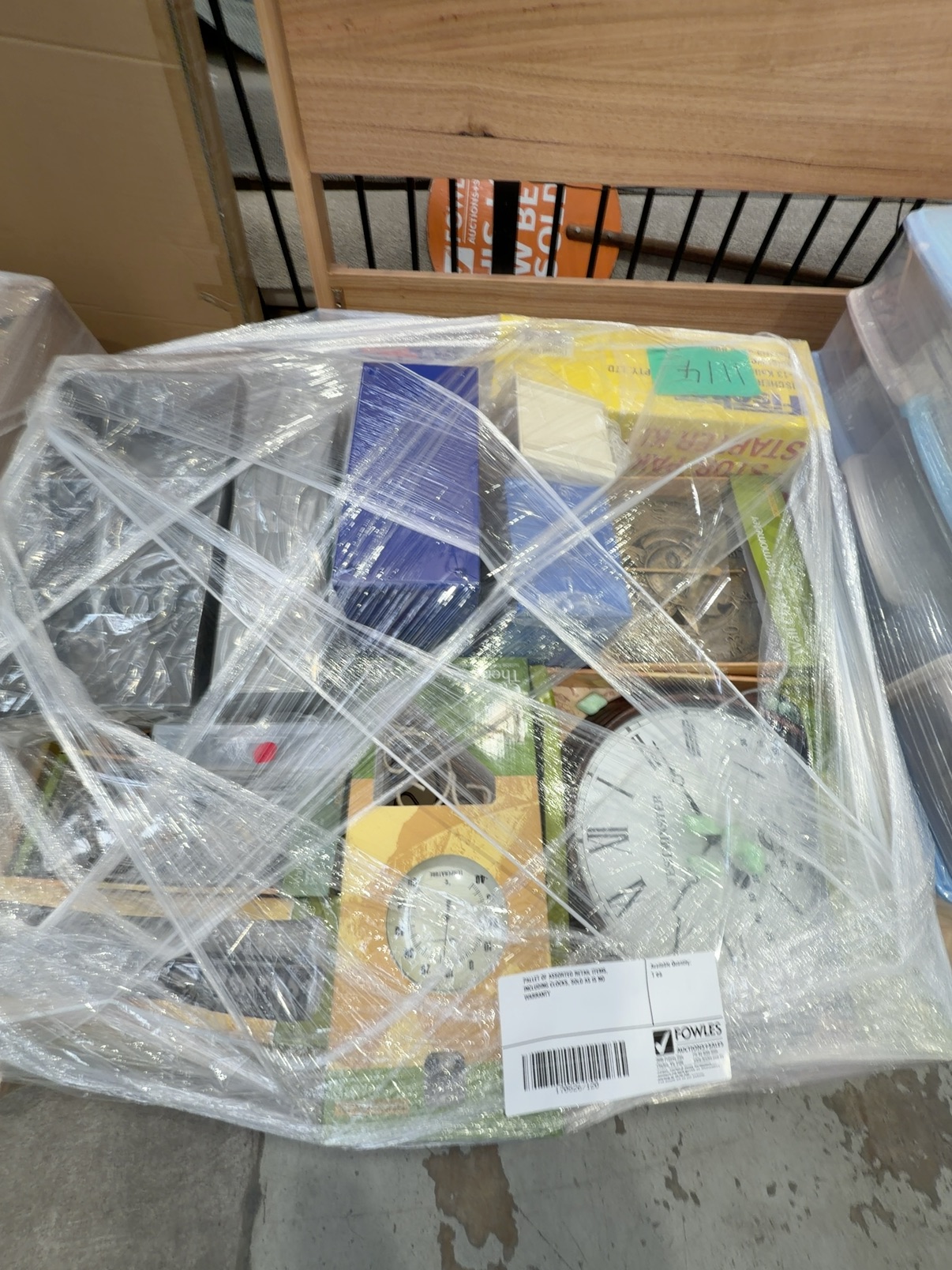 PALLET OF ASSORTED RETAIL ITEMS, INCLUDING CLOCKS, SOLD AS IS NO WARRANTY PALLET OF ASSORTED RETAIL ITEMS, INCLUDING CLOCKS, SOLD AS IS NO WARRANTY
